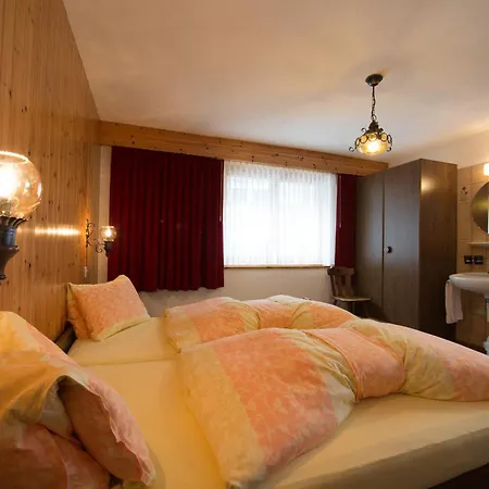 Haus Alba Appartement Saas-Almagell Kamer foto